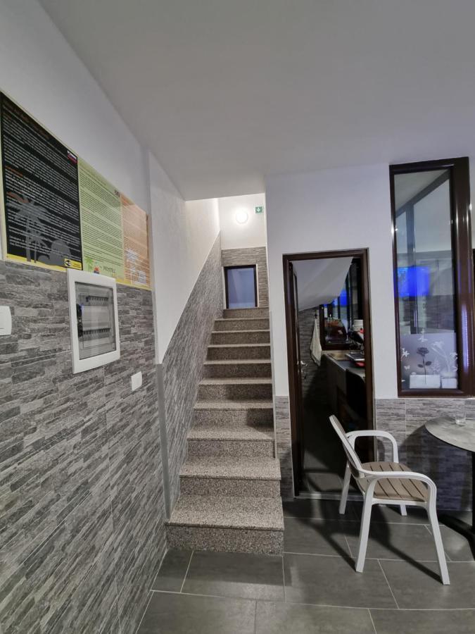 Hostel Bellavista Koper Exterior foto